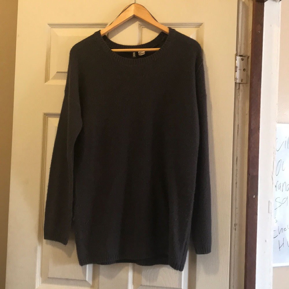 H&M grey sweater